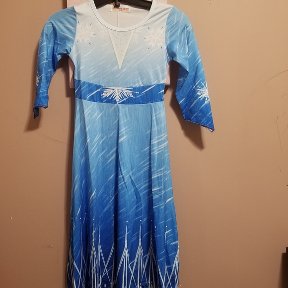 Elsa outfit size 100 - Picture 1 of 2